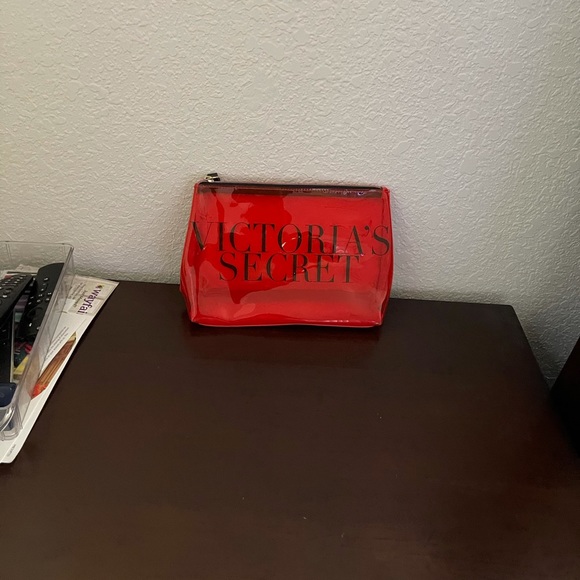 Assortments new VS and PINK TOTES - Picture 8 of 15